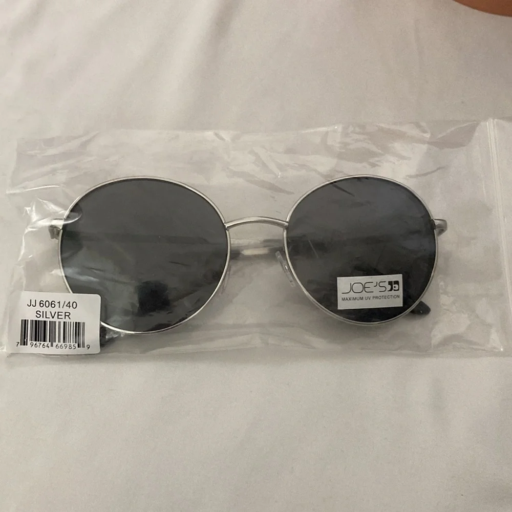 Joe’s Silver Tinted Lens Maximum UV Protection Sunglasses With Bling New